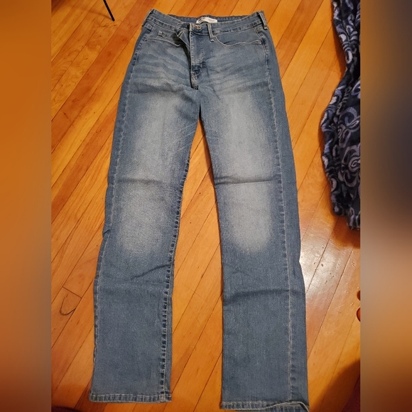NWOT Signature by Levi Strauss Jean, straight, women size W30 L34. Faded blue. - Picture 3 of 10